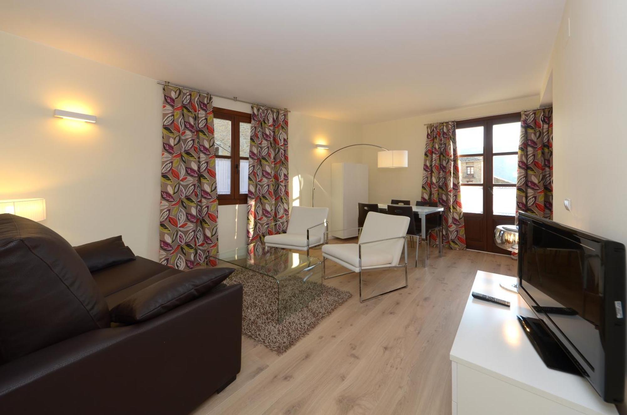 Apartamentos El Palacete De Aínsa Eksteriør billede