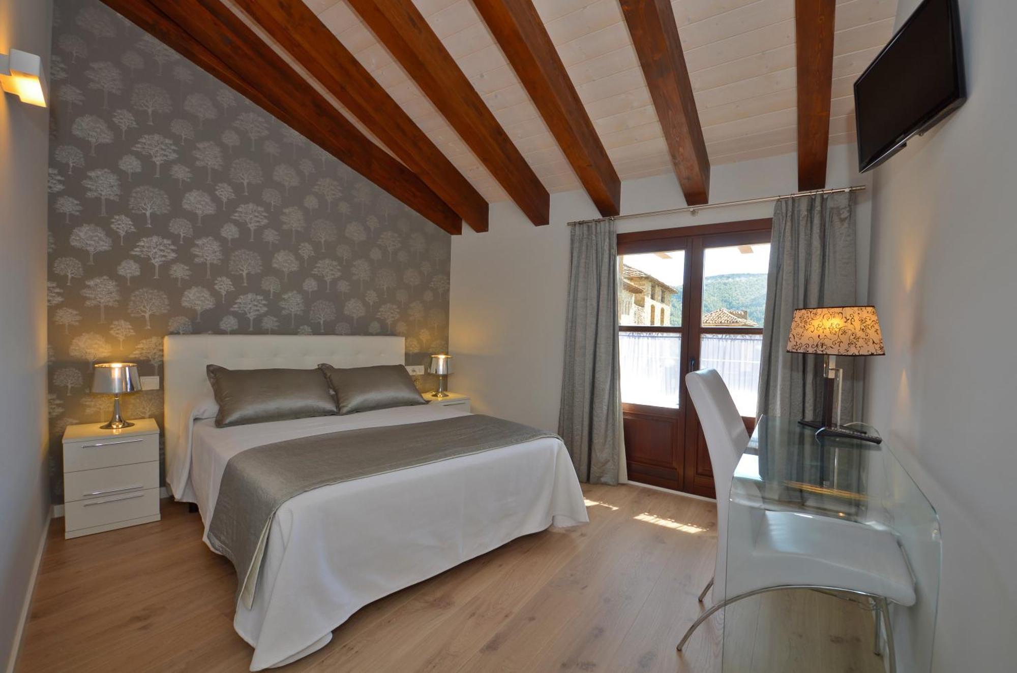 Apartamentos El Palacete De Aínsa Eksteriør billede