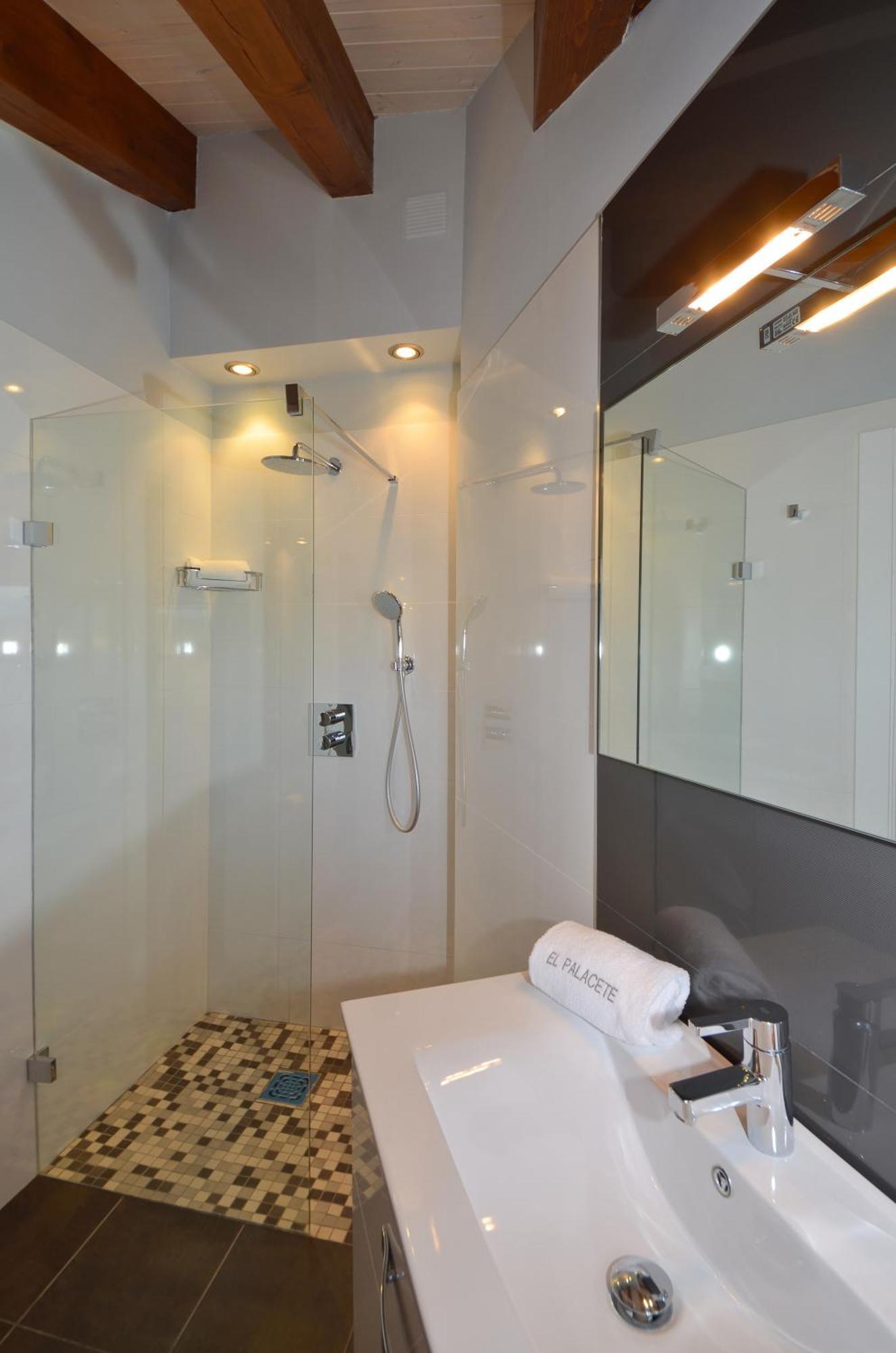 Apartamentos El Palacete De Aínsa Eksteriør billede