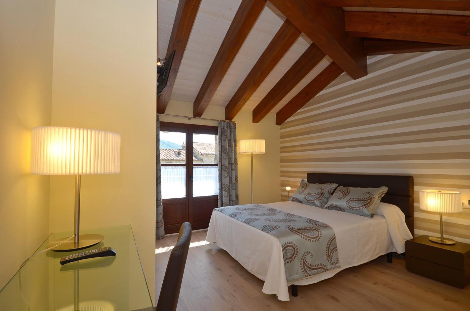Apartamentos El Palacete De Aínsa Eksteriør billede